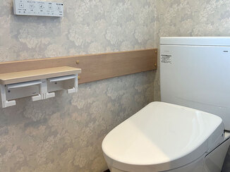 トイレリフォーム 手すり設置で安心！お掃除もしやすくなったレストルーム