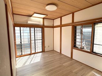 内装リフォーム 畳からフローリングへ、客間として活用できる明るく過ごしやすいお部屋